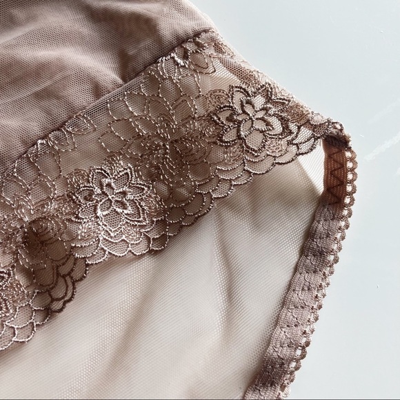 Change Nude Lace and Mesh Boy Short Hipster Panty Size Large - Picture 5 of 11